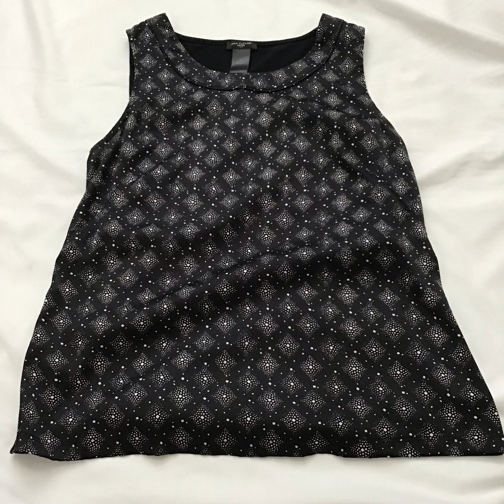 Ann Taylor Black and White Sleeveless Shell Top